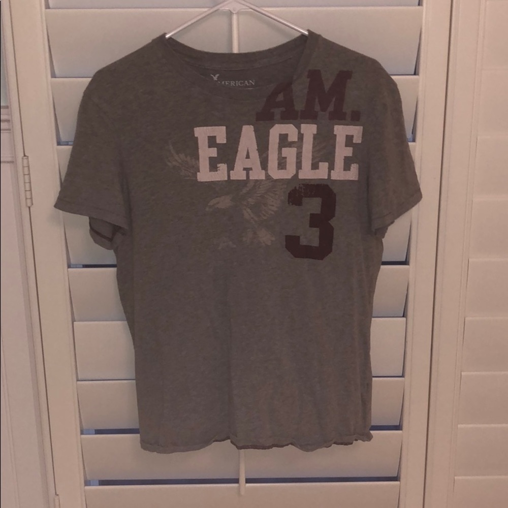 Gray short sleeve shirt